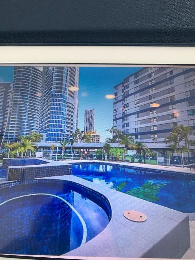 Amazing Heart Of Surfers Paradise Daire Gold Coast